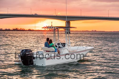 Boston Whaler 190 Montauk Spesifikasjoner og anmeldelser